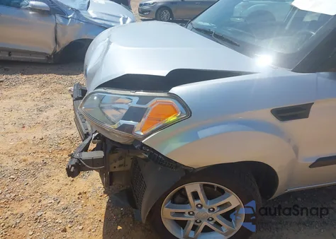 2011 Kia Soul +/!/Sport from USA, damaged, VIN KNDJT2A2XB7706765